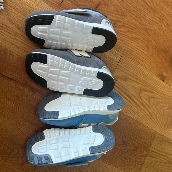 New Balance Kids' Dual Pack Gray and Blue Sneakers 9 W and XW 🩵 🩶 - Picture 3 of 4